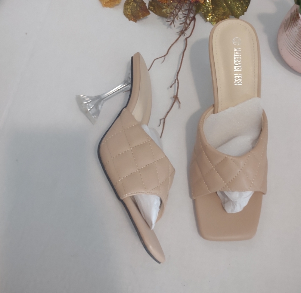 & Other Stories Beige Quilted Heels